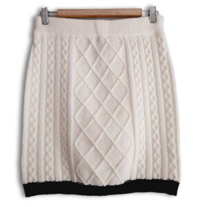 BY EGREIS Cable Sweater Knit Pull-On Mini Length Soft Skirt White Black Hem Sz M